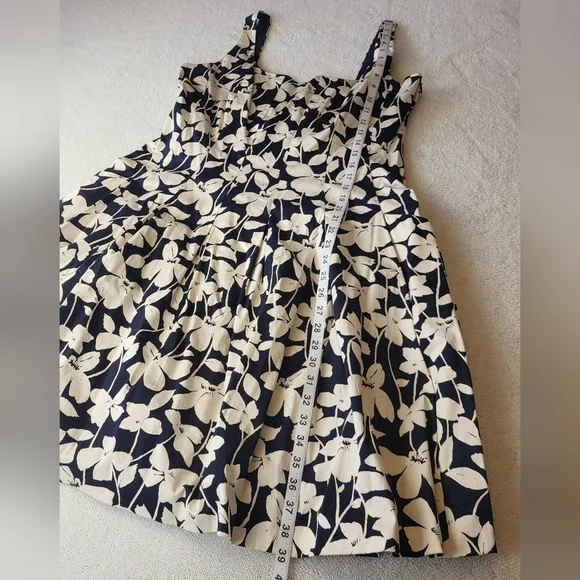 American Living Blue & White Floral Pleated Fit & Flare Women's Size 16 - Picture 6 of 9